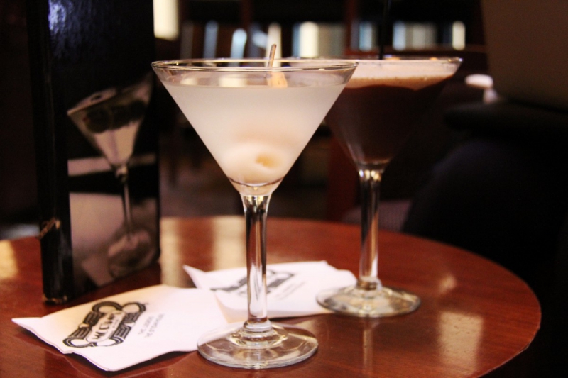 brasserie-BAUDUEN-min_martini_bar_lychee_chocolate_alcohol_liquor_happy_hour_happy-910161